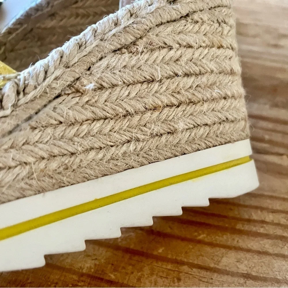 Marc Fisher Sammy Yellow Suede Espadrille Wedge Platform Sandel 9.5 NWOB
